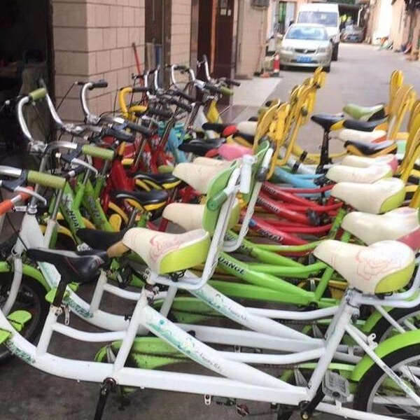 Second-Hand Tourism and Sightseeing, Two People Riding, Three People, Parent-Child Couple, Double Bicycle, Multiple People Riding, Rental Double Bicycle
