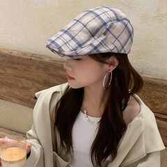 文芸の毛はベレー帽の子供の秋冬の格子の復古の前に帽子を入れます。
