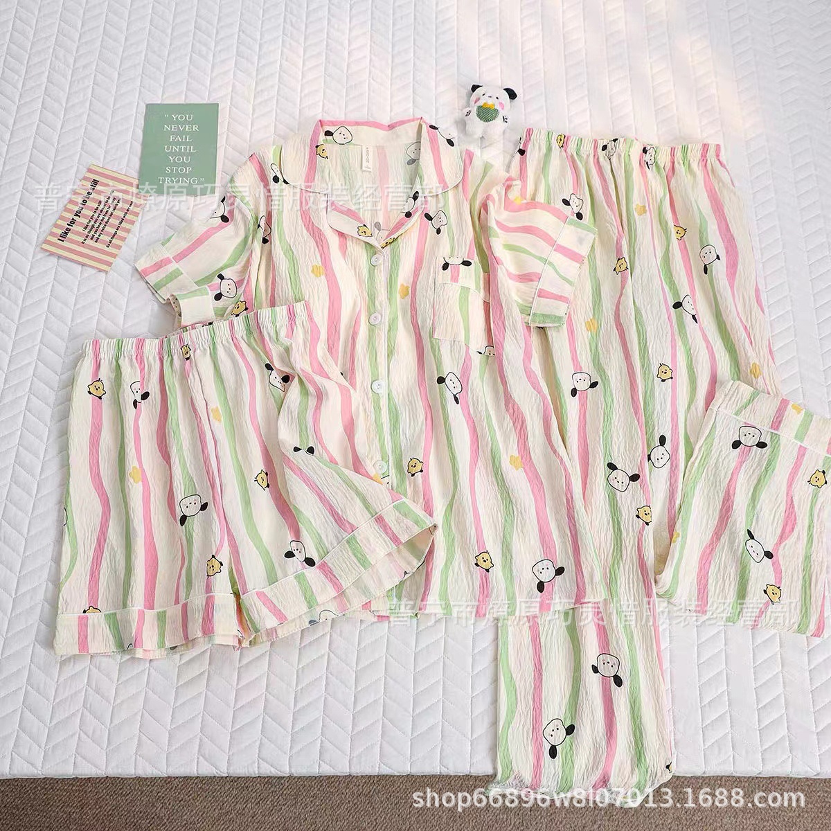 Red famosa nuevo pijama de mujer nubes de verano algodón pantalones cortos de manga corta pantalones largos de tres piezas de dibujos animados set de ropa para el hogar
