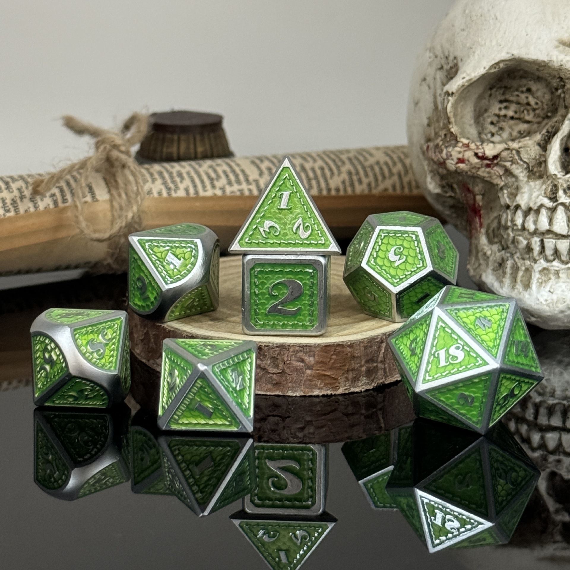 Dados de metal dnd dragón y mazmorras juego de mesa juego de dados sólidos trpg running ground poliedro cromado