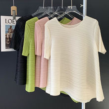 ��լ�ް���Ҏ�t��ɫ���¶����ļ������ڶ����L���@��t��Ů