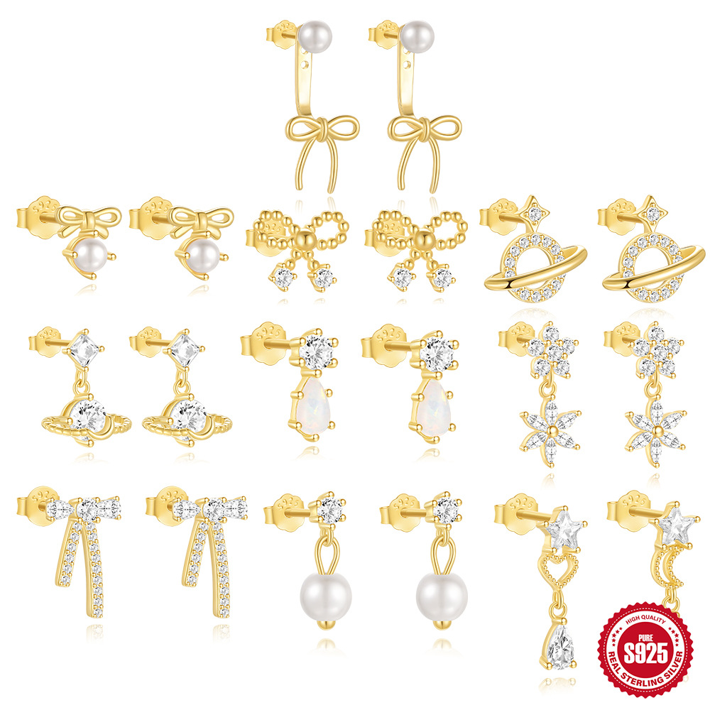 Pendientes de diseño pequeño y exquisito de plata de ley S925, lazo, perla, aretes de ambiente premium de otoño