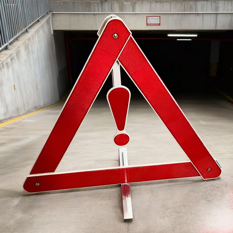 Car Triangular Warning Sign, High-Reflective Tripod, Fire Extinguisher Set, Car-Mounted Folding Tripod, Emergency Tool Factory