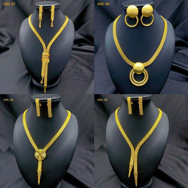 fashionable elegant universal set
