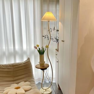 Floor Lamp Next to the Cream Style Sofa, Living Room Side Table, Coffee Table, Bedroom Bedside Pleated Vertical Table Lamp