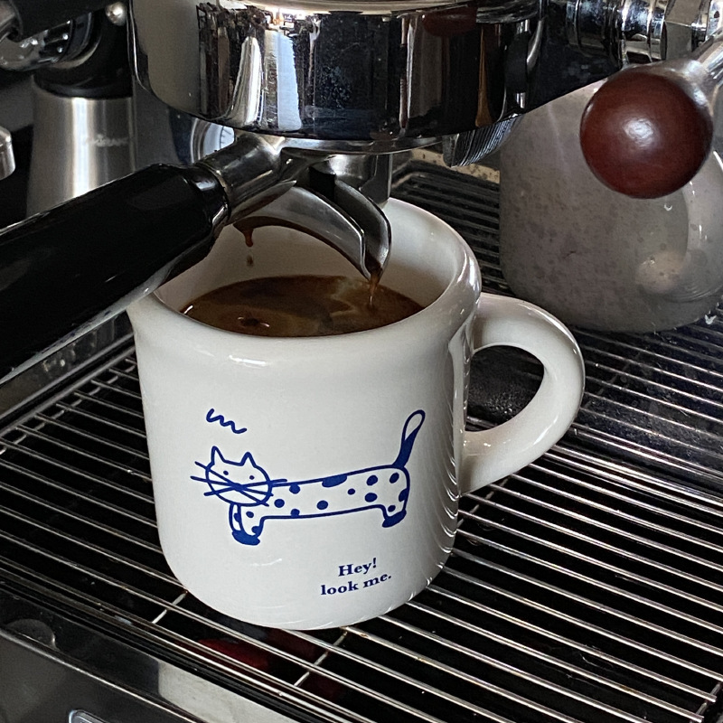 韩ins 小众抽象涂鸦小猫陶瓷马克杯 设计感白色酸奶杯水杯情侣杯|undefined