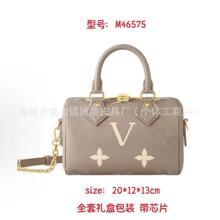 新款百搭枕头包时尚真皮压花单肩包高级热销女士斜挎包潮流手提包