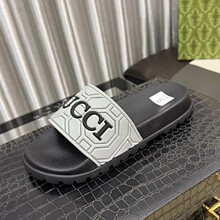 �ļ��¿�2026��Խ�ϼ���կ������Ůһ���Ͽ羳���Qƽ��ɳ������Ь