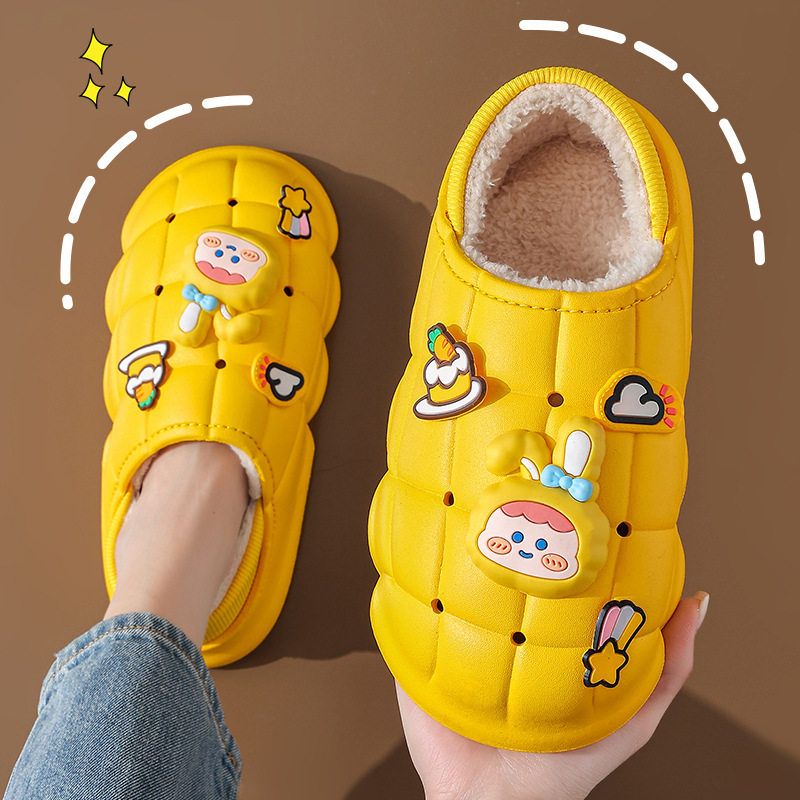 Pareja de invierno Zapatillas de algodón bolsa de mujer talón forrado de lana cálido hogar peludo dibujos animados impermeable slip-on zapatos de algodón de suela gruesa hombres