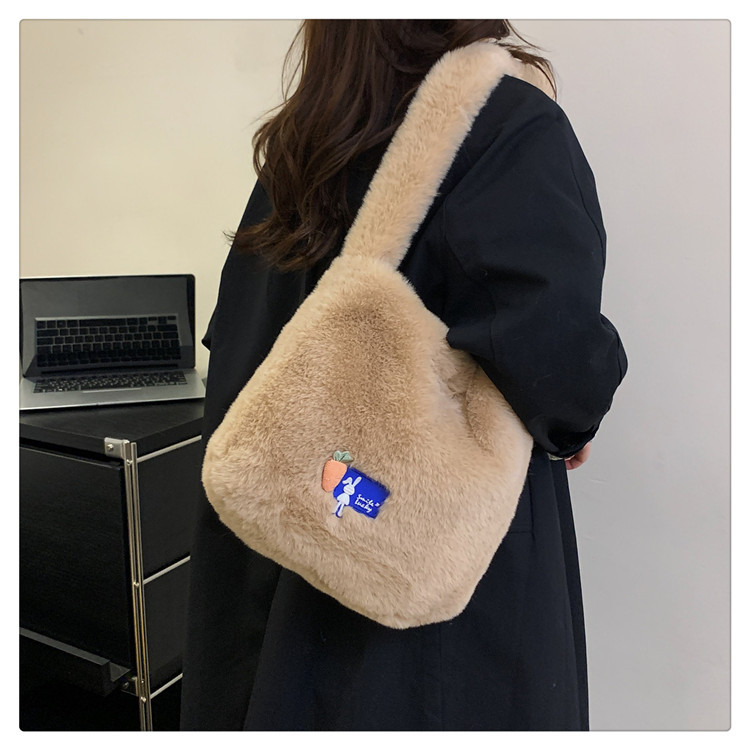 Plush tote for women's trendy and fashionable shoulder bag, plush crossbody bag_voghion.com