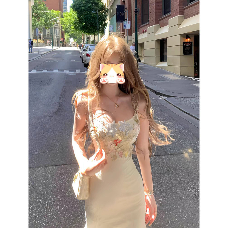 Gentle Style Long Skirt Spring and Summer Waist Slimming Lace Mesh Flower Stitching Hip-Covering Fishtail Suspender Dress for Women Gentle Style Long Skirt Spring and Summer Waist Slimming Lace Mesh Flower Stitching Hip-Covering Fishtail Suspender Dress for Women