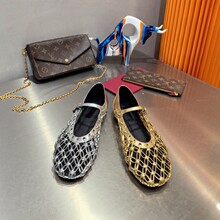 �W��վGŮЬ26���ĕr��ܛ����С��Ƥ�A�^һ�֎�ƽ�׬�����W��Ь