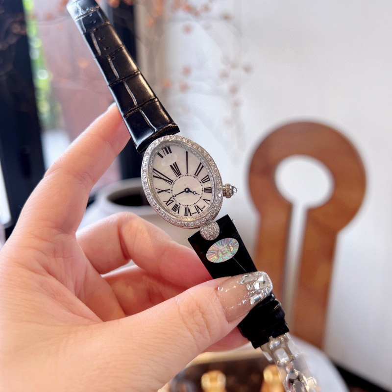 微商代発対外貿易新型ハト卵ナポリ女王石英腕時計ファッショントレンド楕円形女性時計
