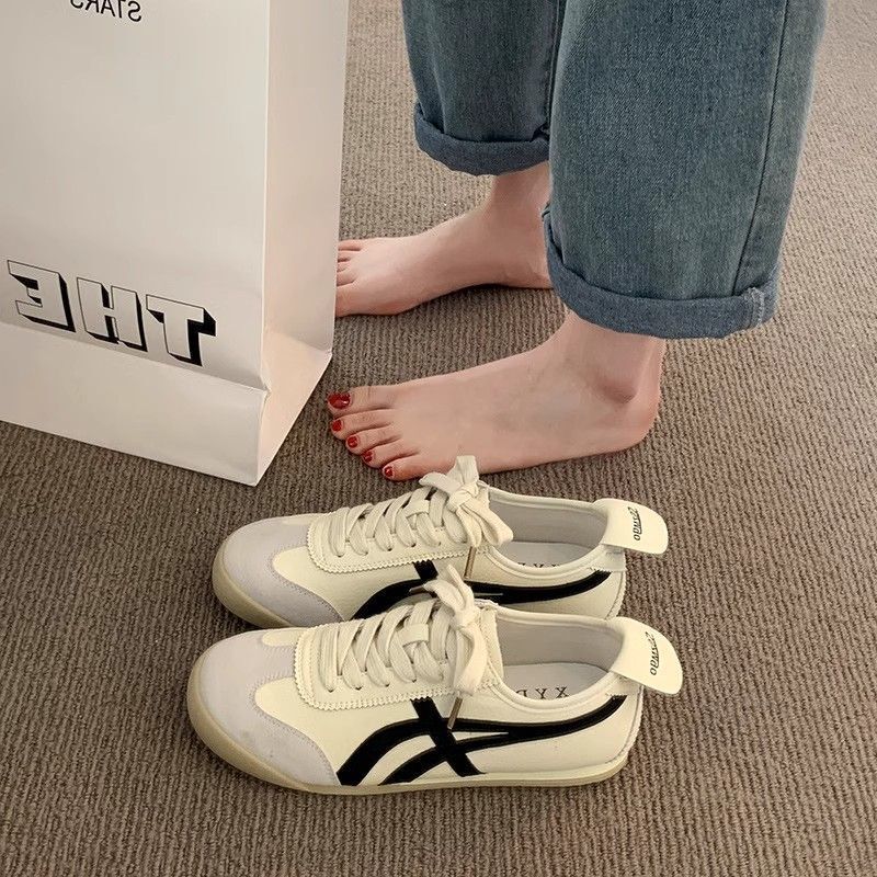 Fashion Retro Lightweight Versatile Flat Training Shoes for Women 2025 New Summer Soft-Soled Sports Popular Sneakers Fashion Retro Lightweight Versatile Flat Training Shoes for Women 2025 New Summer Soft-Soled Sports Popular Sneakers