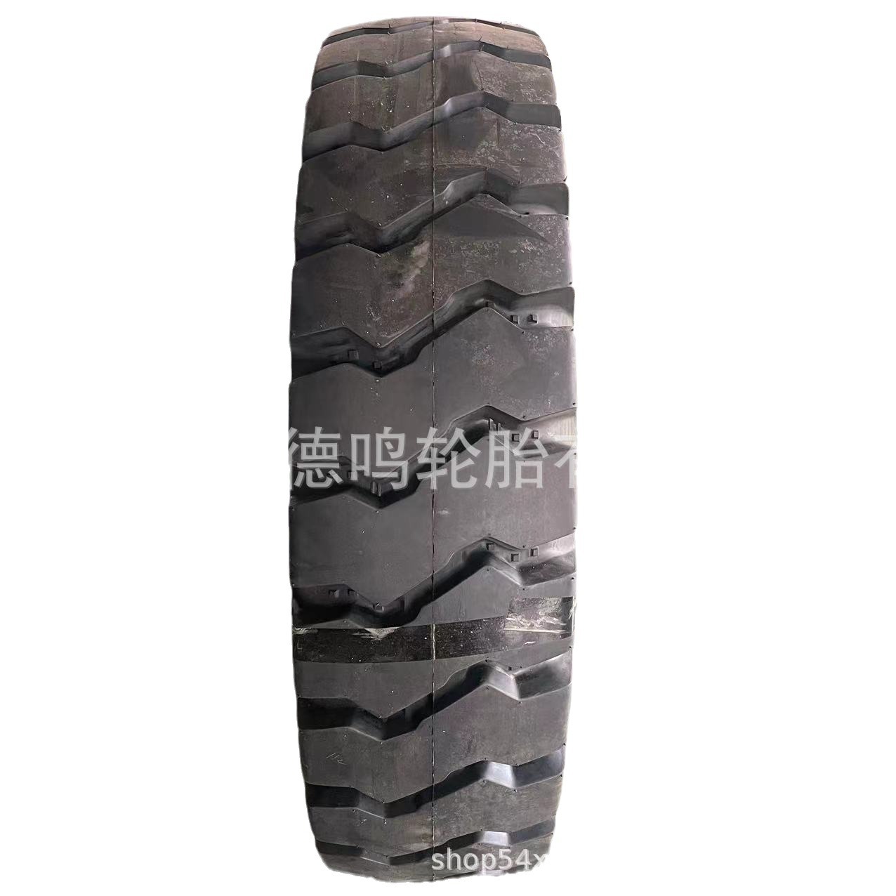 Suministro de neumáticos de ingeniería para camiones volquete de mina Henreda 14.00-24