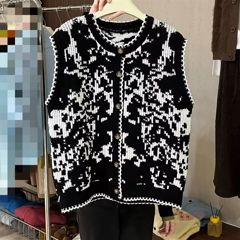 针织马甲女2025秋季新款外搭毛衣背心叠穿网红无袖坎肩马夹上衣女