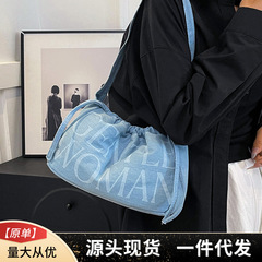跨境泰国Gentle Woman牛仔风斜跨帆布包小众饺子女包包潮流单肩包