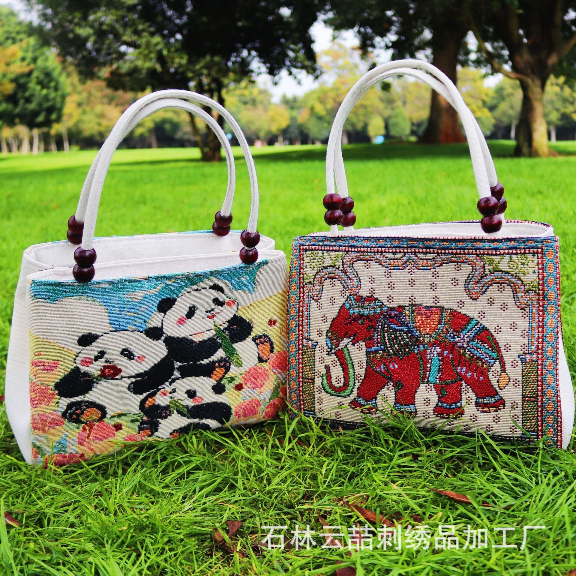 2025新款中老年女包民族风金丝绣花包包卡通帆布小包单肩包手提包