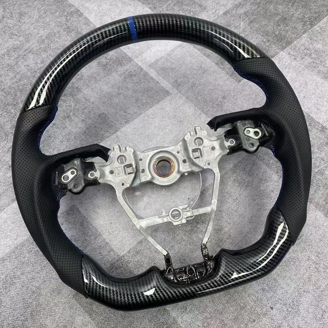 Customized Carbon Fiber Steering Wheel with Water Transfer Printing from the Source Manufacturer, Suitable for Eighth-Generation Toyota Camry Car Steering Wheel Processing