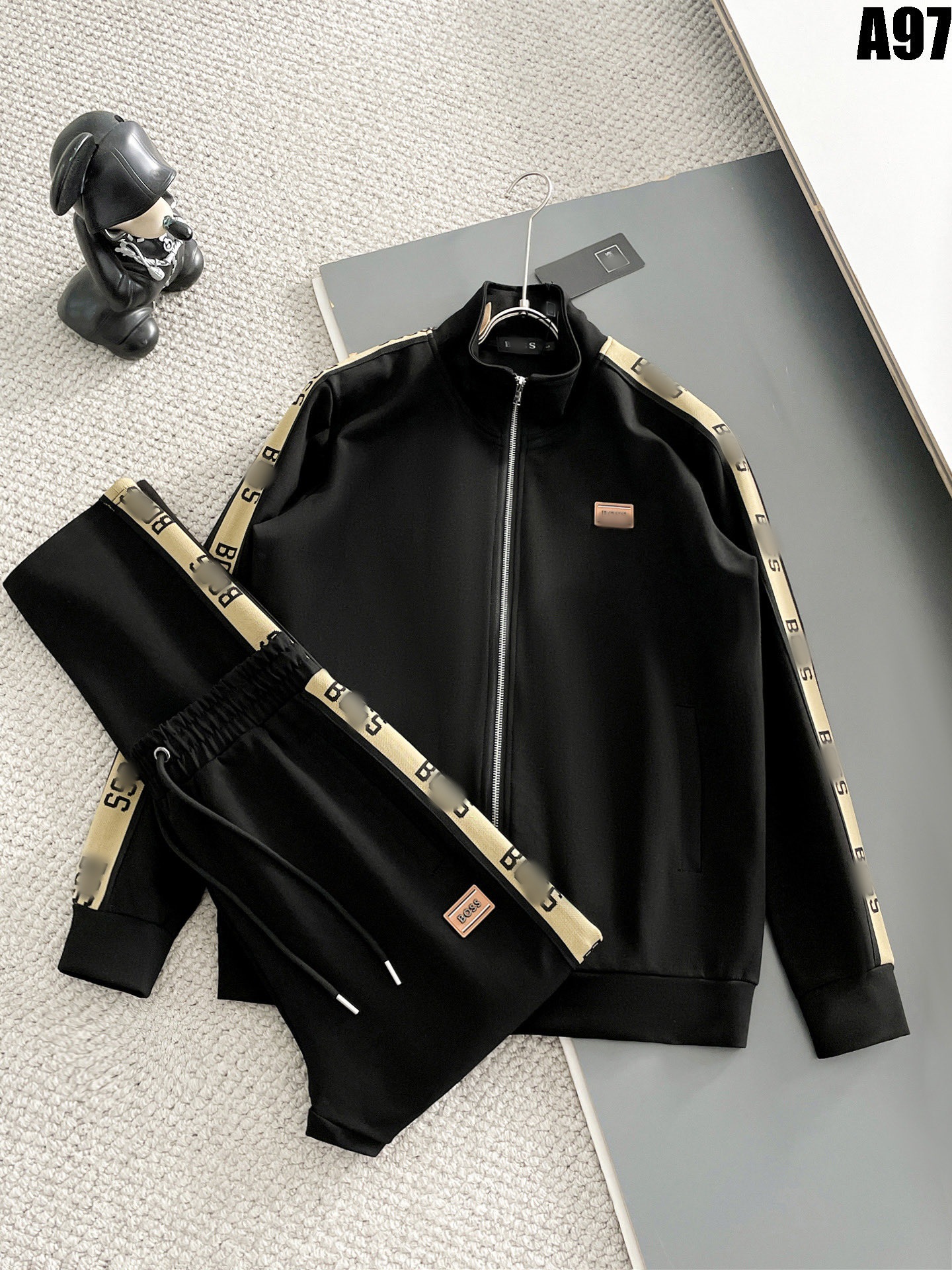 Black a97 / M