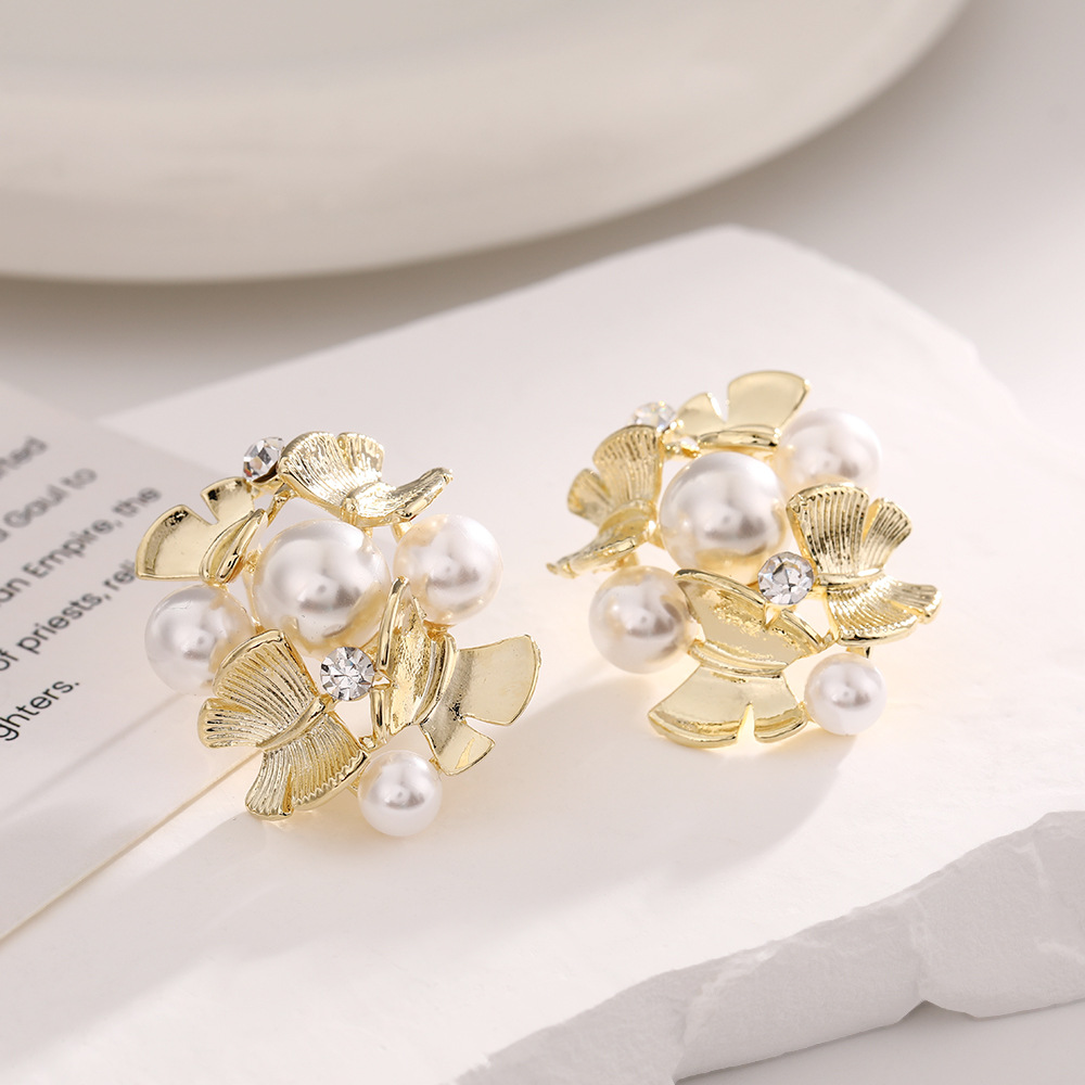 Radiant Petal Gemstone Butterfly Flower Pearl Style Creative Sweet Women's Drop Earrings_voghion.com
