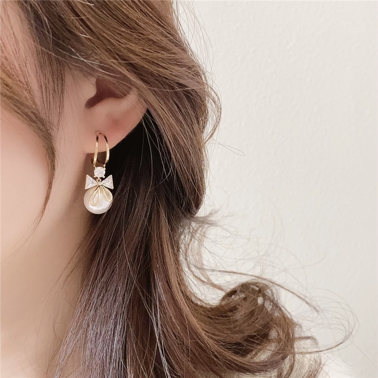 Boucles D&#39;oreilles En Alliage De Perles De Mode Boucles D&#39;oreilles En Alliage Simple display picture 2