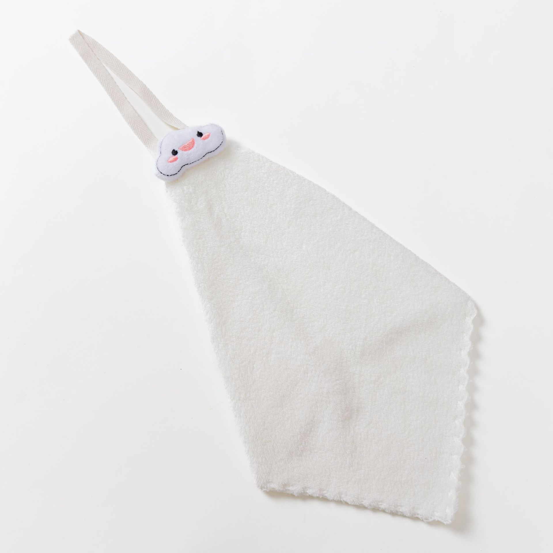 구름(흰색 사각 스카프)(실사,고화질)