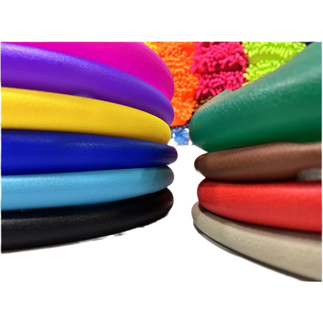 Patrón de cuero cubierta del volante de silicona de moda antideslizante cubierta de la manija de silicona absorbente de sudor cubierta del volante universal cuatro estaciones Universal