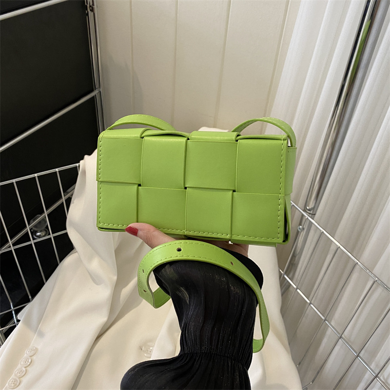 2023 otoño nuevo tofu pequeño bolso cuadrado coreano moda mensajero bolsa caramelo color simple nicho diseño hombro bolsa