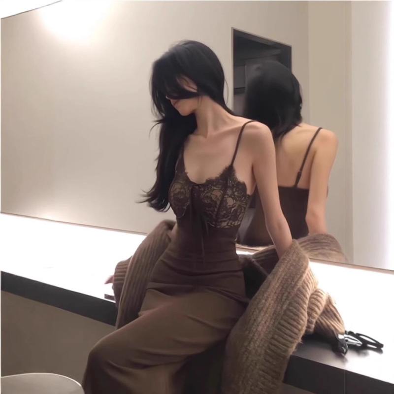 Hot Girl Lace Splicing Slit Sexy Hip-Hugging Waist-Cinching Evening Dress with Breast Pads Suspender Skirt Dress for Women