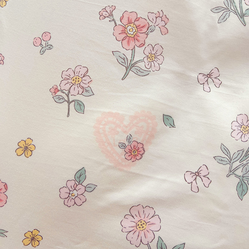 Fabrica textil de Nantong al por mayor sábanas de algodón nubes set de cuatro piezas set de edredón de viento idílico set de camas de dormitorios de estudiantes set de tres piezas