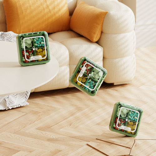Portable pill box, mini dispensing small pill box, portable pill box, dust-proof drug seal box, jewelry storage box