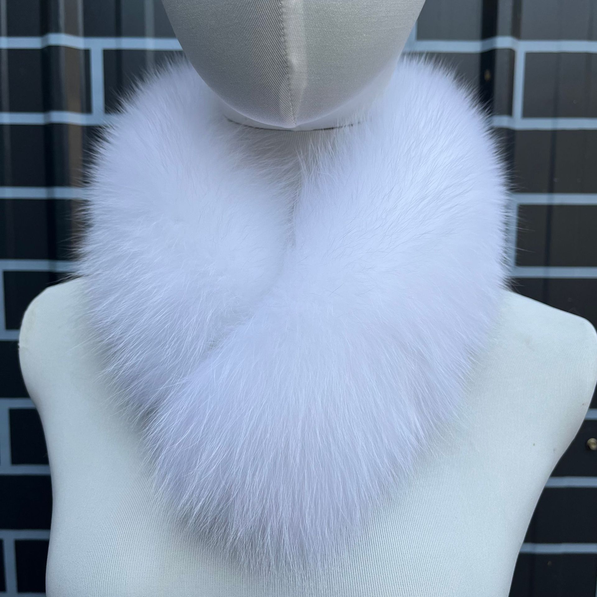 源工場ネットの赤い狐の毛のマフラーの韓国版の女性の本物の毛のマフラーの毛の襟の卸売りの新型のかわいいです。