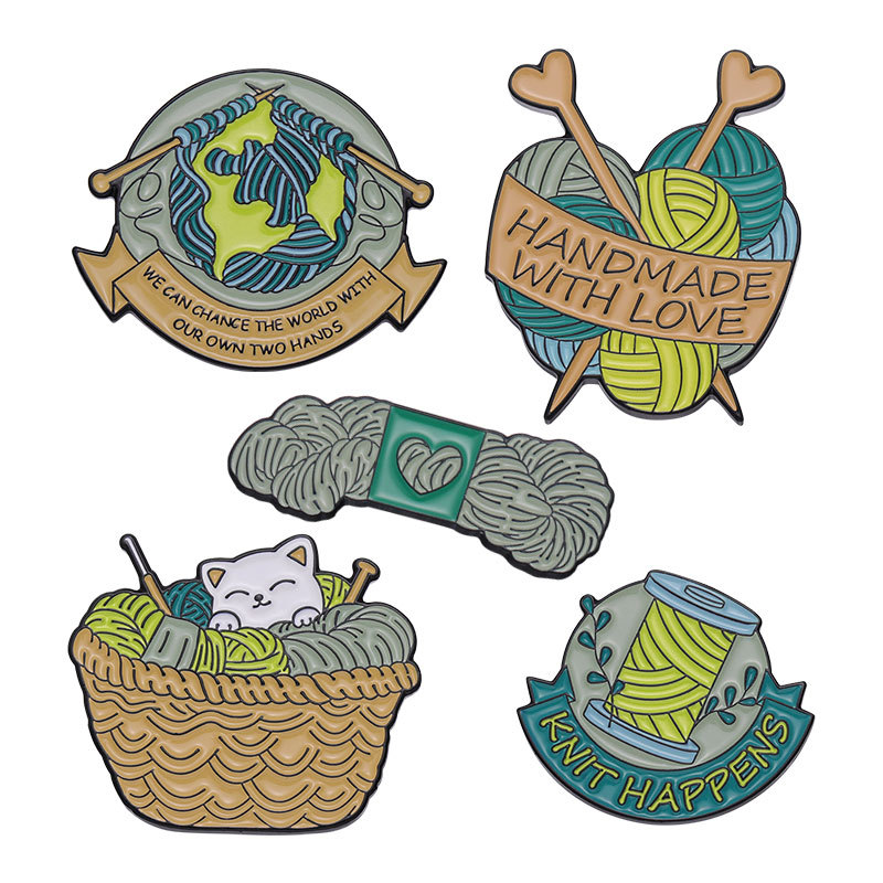 Casual Elegant Lady Pin Letter Cat Alloy Stoving Varnish Unisex Brooches display picture 6