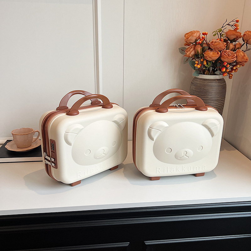 今年时尚新款旅行箱手提休闲大容量包包都市简约优雅小熊女士包包