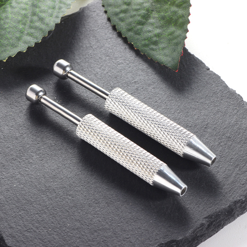 16G labret stud size and finish detail