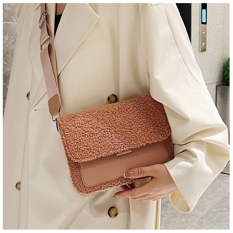 The 2024 new Korean-style trendy square lambskin patchwork single-shoulder crossbody bag is a fashionable and cute small square bag for girls undefined