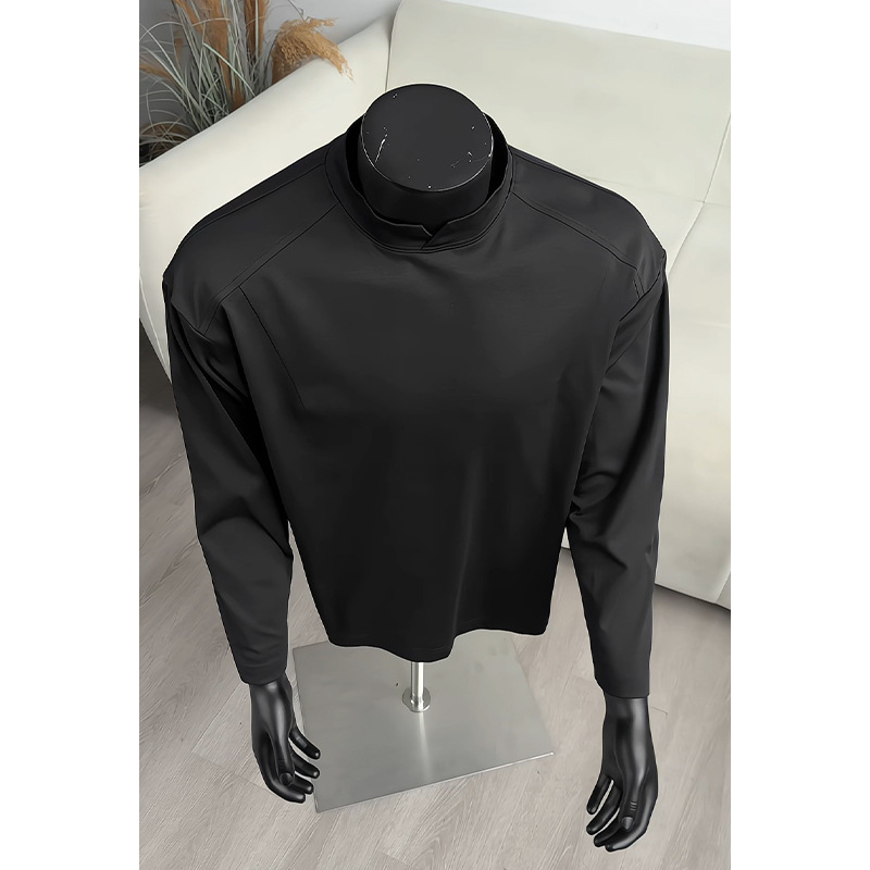 Camiseta masculina de manga comprida com decote em V pequeno e patchwork, modelo boxy. Moletom esportivo estiloso oversized plus size para a primavera de 2026._voghion.com