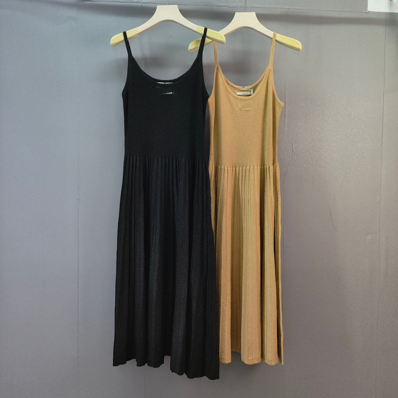 24 Early Spring New Round Neck Shiny Silk Sleeveless Letter Knitwear Vest Suspender Dress with Multiple Matching Combinations