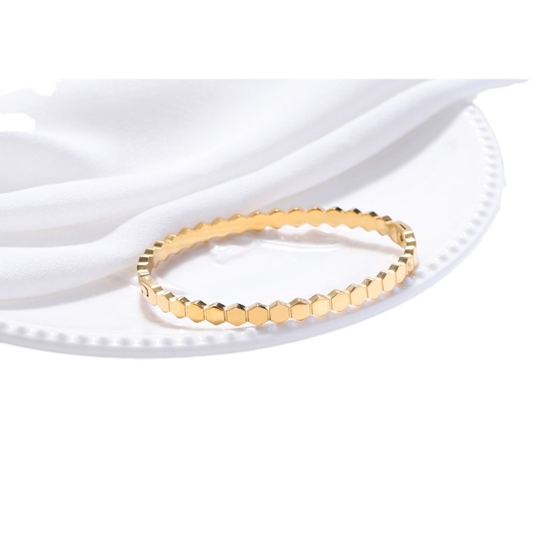 Pulseras de acero de polietileno de abeja simple nicho femenino de oro 18k alto nivel pulseras de pareja red rojo universal joyas de acero inoxidable