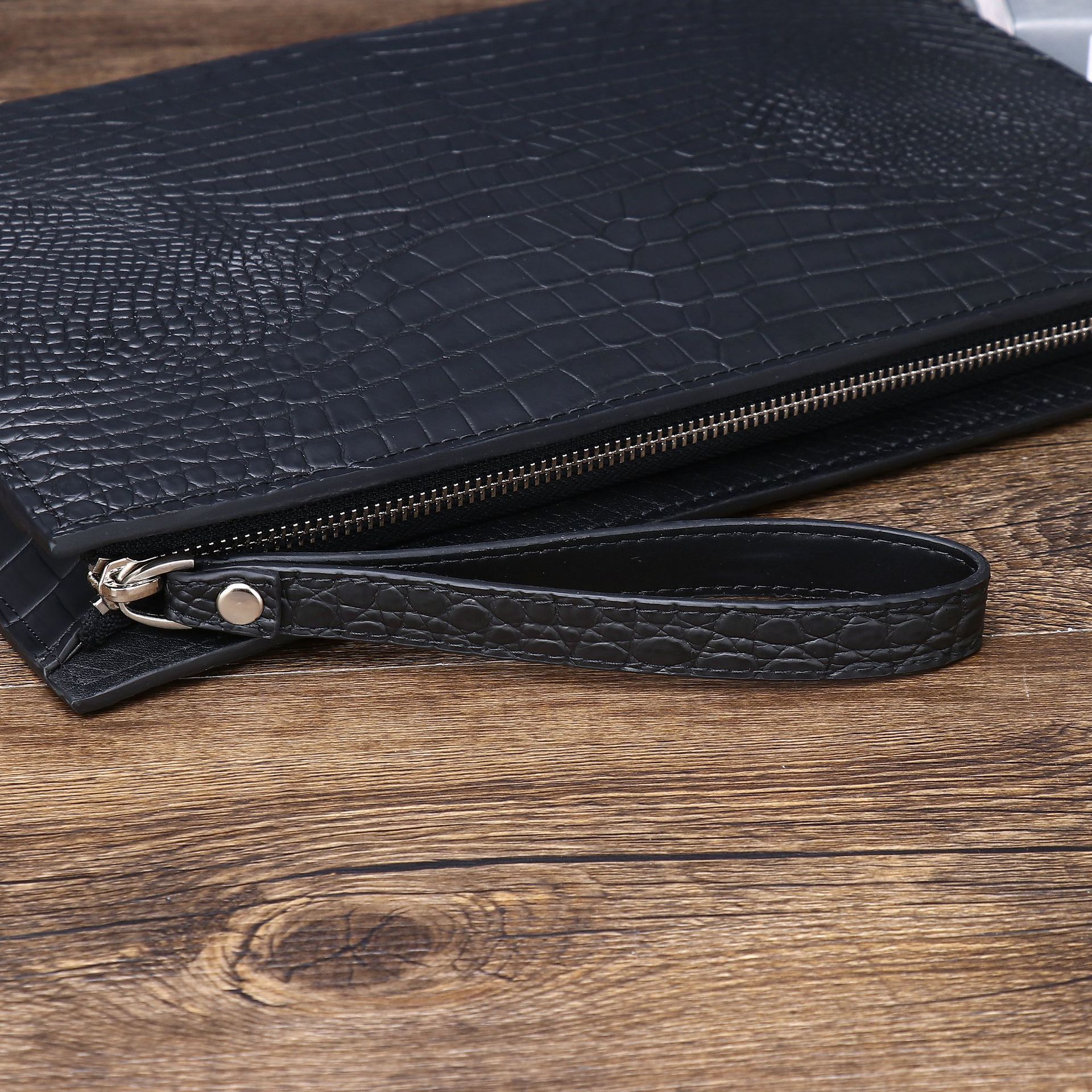 Túi clutch nam da vân cá sấu mờ nhiều ngăn thẻ dung tích lớn chi tiết 4