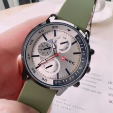 ���������ֱ���Ůѧ��ins�纫���Լ�˶�����С��������±�����