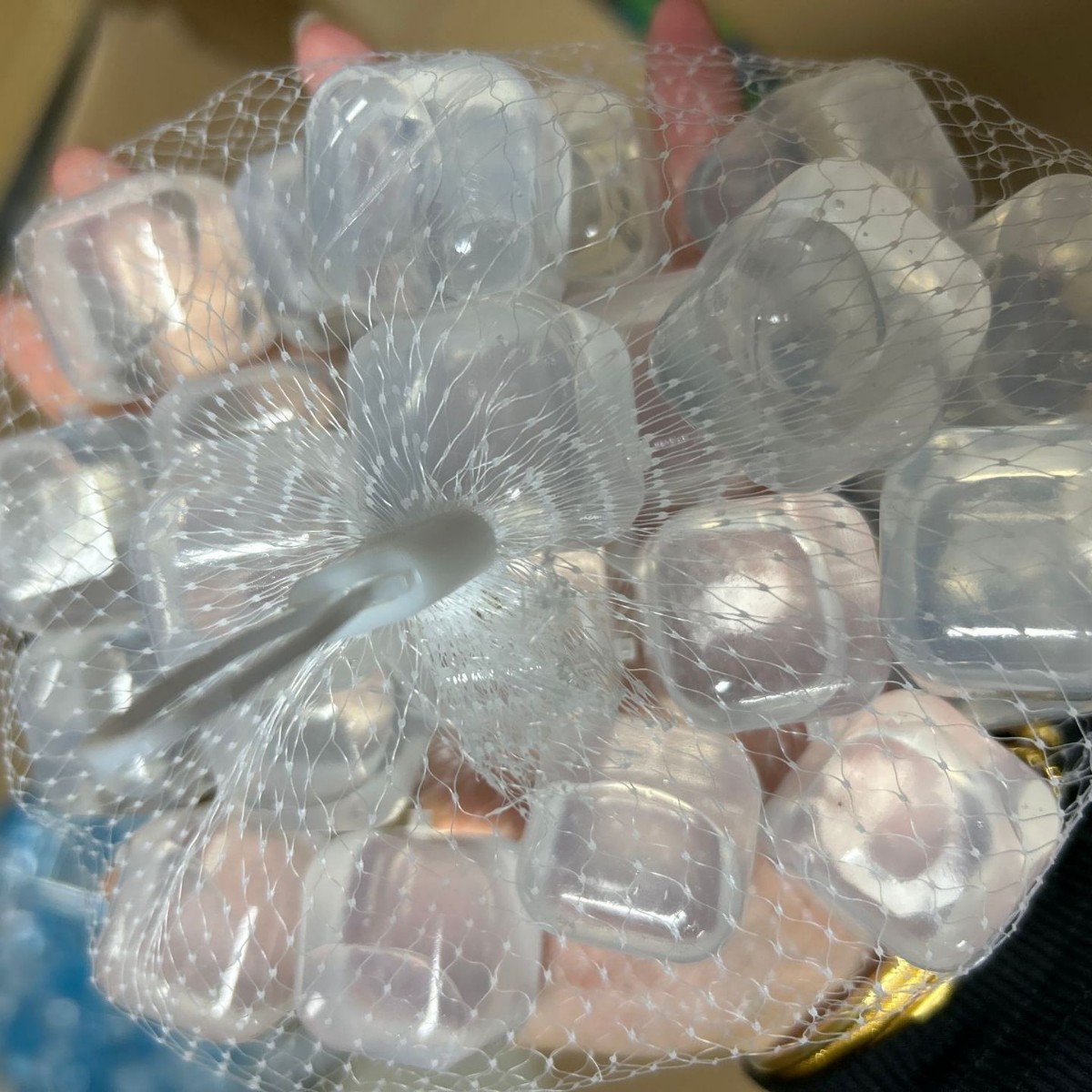 24 partículas de hielo plásticas cuadradas Congeladas Rápidamente cubo de hielo de la bebida fría de la barra de la bebida del verano de la categoría alimenticia reutilizable