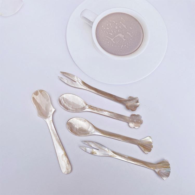 Natural Shell Spoon Pink Pearl Shell Flower Handle Spoon Exquisite Dessert Summer Dessert Cool One-piece Fork Spoon suit