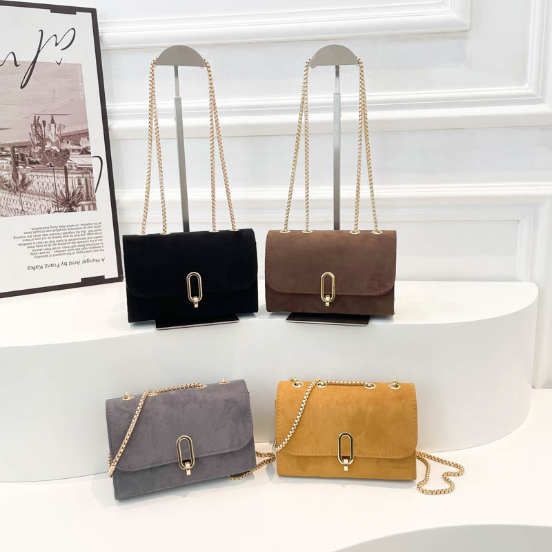 La moda francesa, la sensación de estilo extranjero, la bolsa de mujer, 2025, la primavera, el nuevo estilo, la bolsa de hombro.