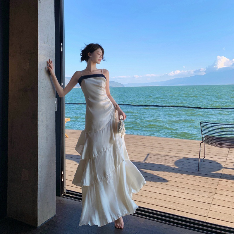 High-Quality Travel Photography Moonlight Floating Shadow Niche Light Luxury Suspender Dress Black and White Fishtail Birthday Dress for Women