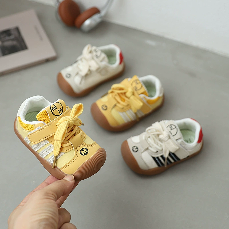 Дропшиппинг детской моральной тренировочной обуви, новые осенние одиночные туфли для мальчиков и девочек, спортивная обувь с мягкой подошвой и защитой от ударов, детская обувь Форрест Гамп