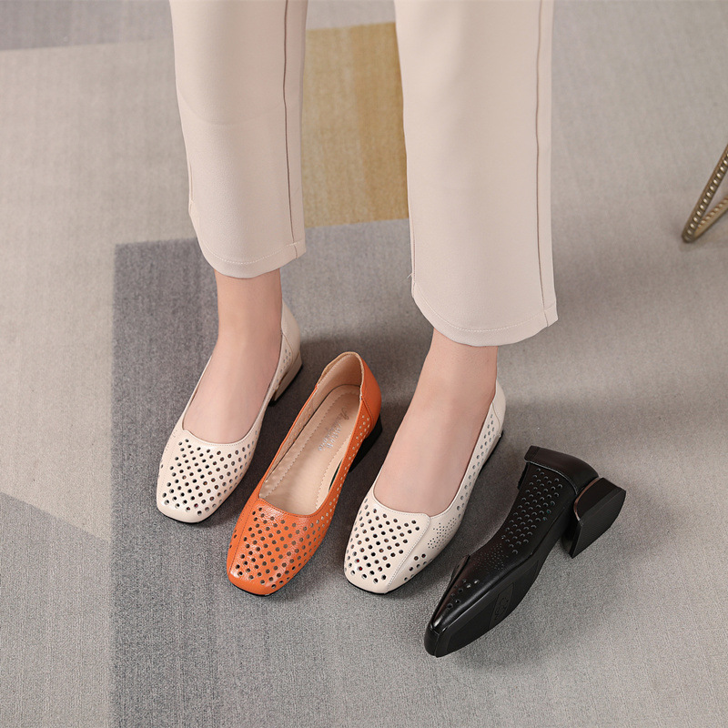 Cowhide sandals mother large size hole shoes 2022 new spring and summer flat shallow soft bottom hollow women's shoes