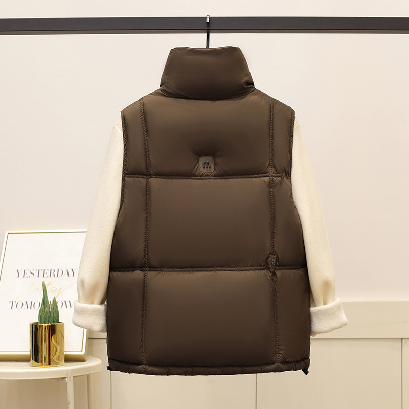 Chaleco de algodón de cuello vertical corto para mujeres otoño y invierno 2025 nuevo estilo coreano chaleco de algodón etiquetado temperamento de moda abrazadera de algodón de hombro