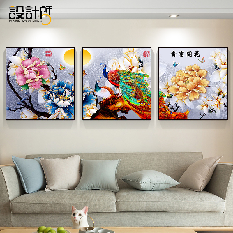 新中国式客間装飾画家と万事興ソファーの背景壁に花を掛けて富貴な寝室の三連壁画を描きます。|undefined